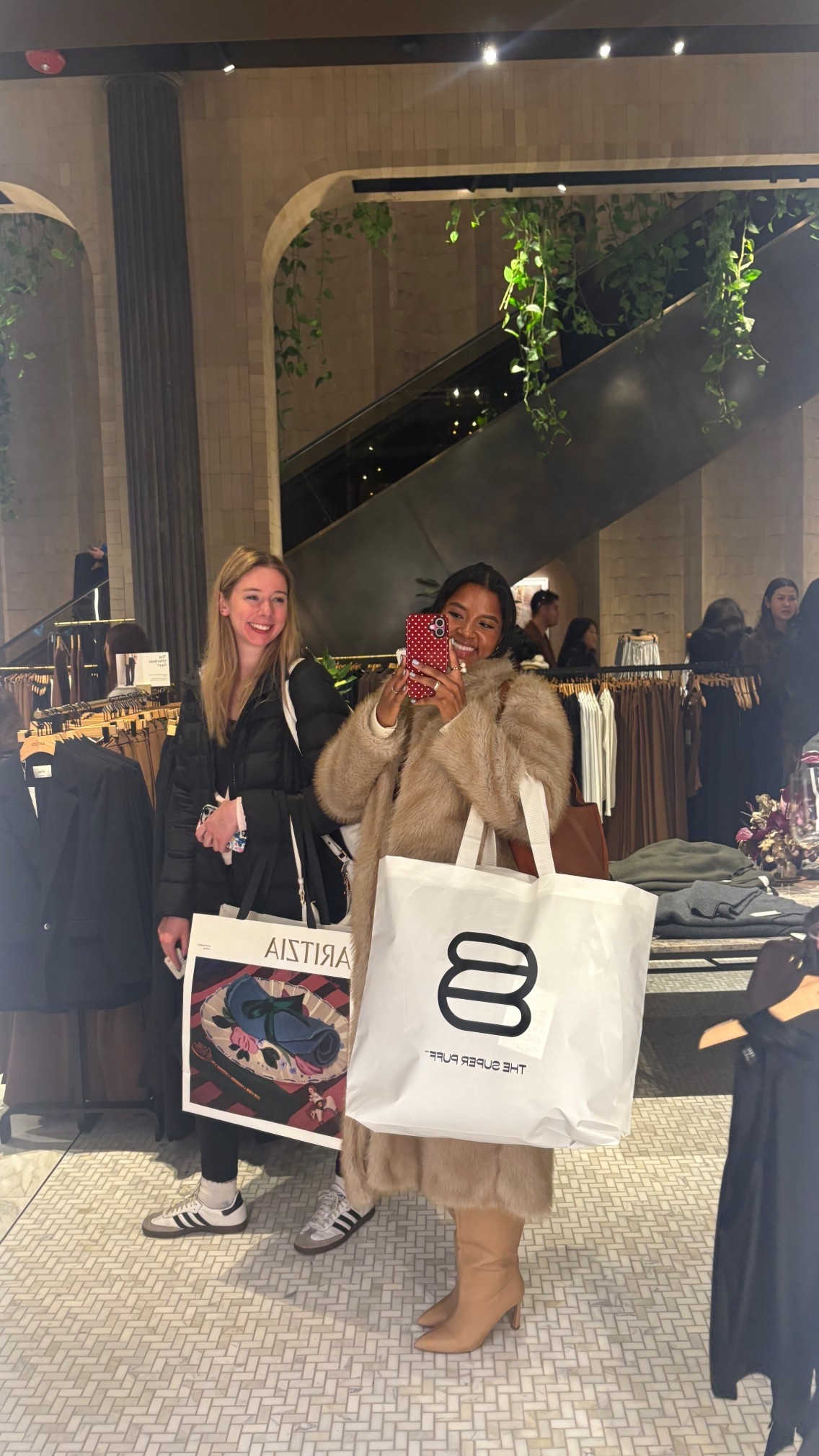 my aritzia private opening buys 

burgundy super puff, slouch coat in black & a burgundy tna bra

my friend got the chalice coat!
#aritzia 

#LTKHoliday #LTKCyberWeek #LTKootd