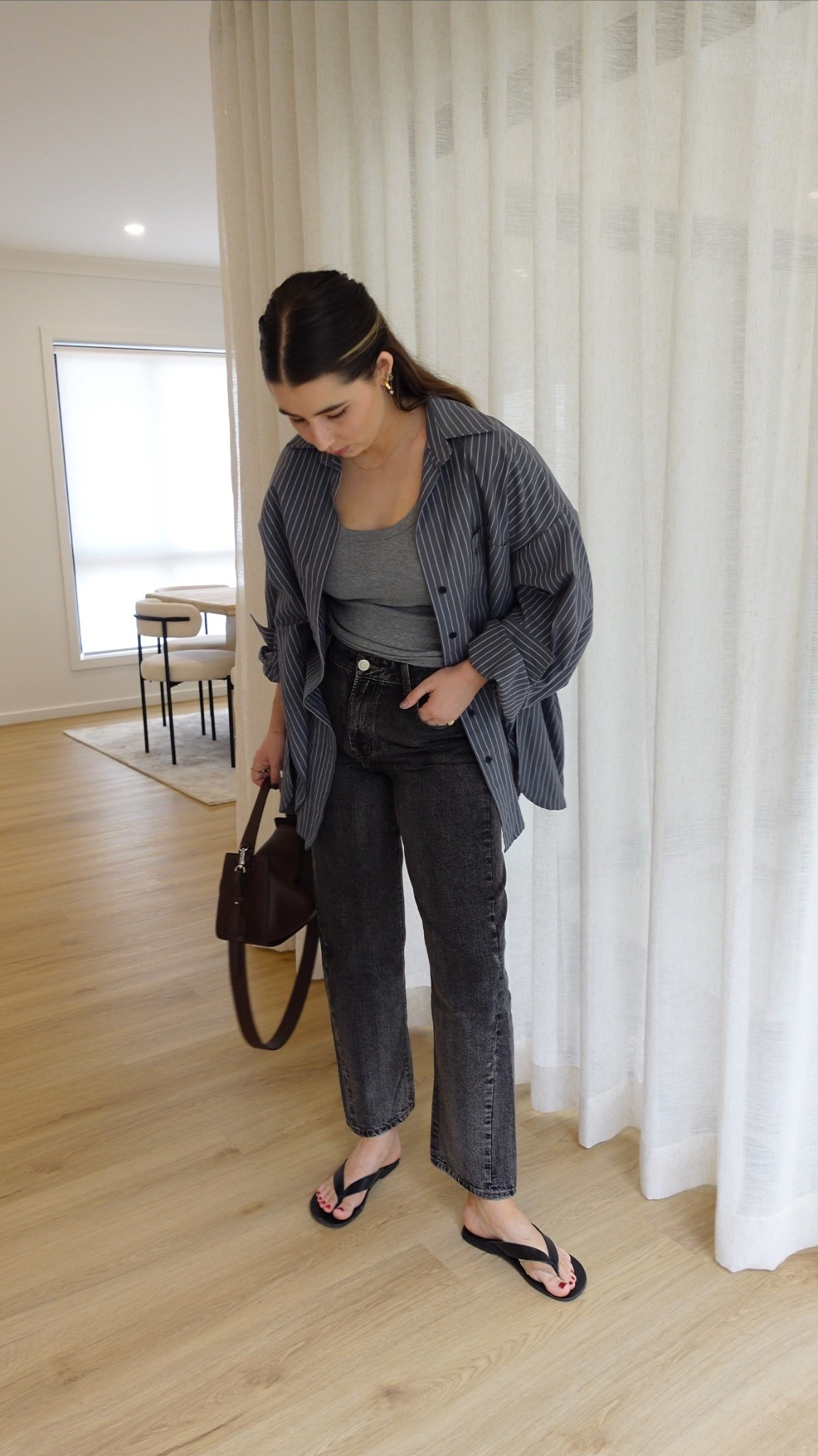 50 shades of grey 🩶

I’m wearing a size 10 in the shirt, 10 in the jeans and S in the tank xx

#LTKaustralia #LTKspring #LTKFashionMonth