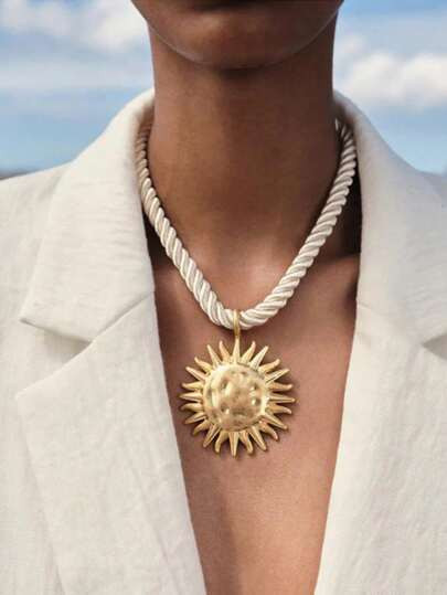 1pc Summer Vacation Beach Style Sun Pendant Chunky Rope Necklace For Women | SHEIN