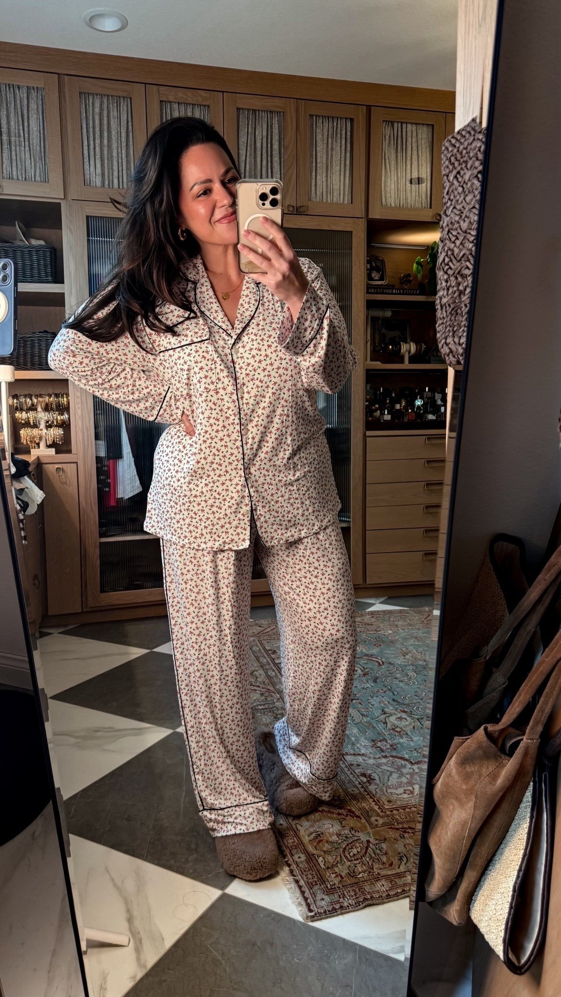 Living in these pajamas right now. They feel so soft and festive and I never want to take them off!

Wearing a large in the top and a large in the bottoms!



#LTKmorningroutine #LTKmomlife #LTKselfcare