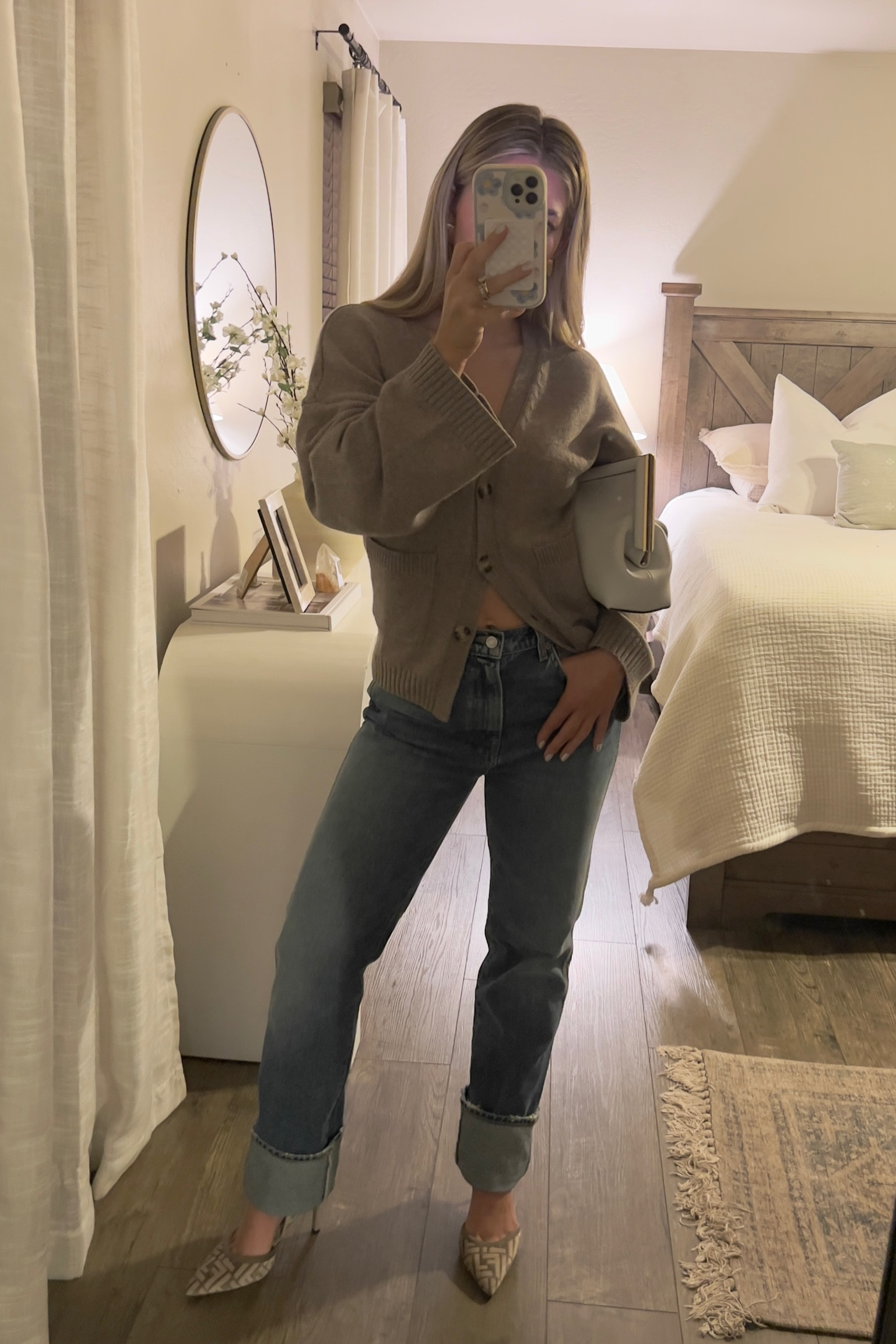 Holiday outfit 🤎 
Helsa cardigan, Grlfrnd jeans, Fendi heels 

#LTKstyletip #LTKHoliday #LTKshoecrush