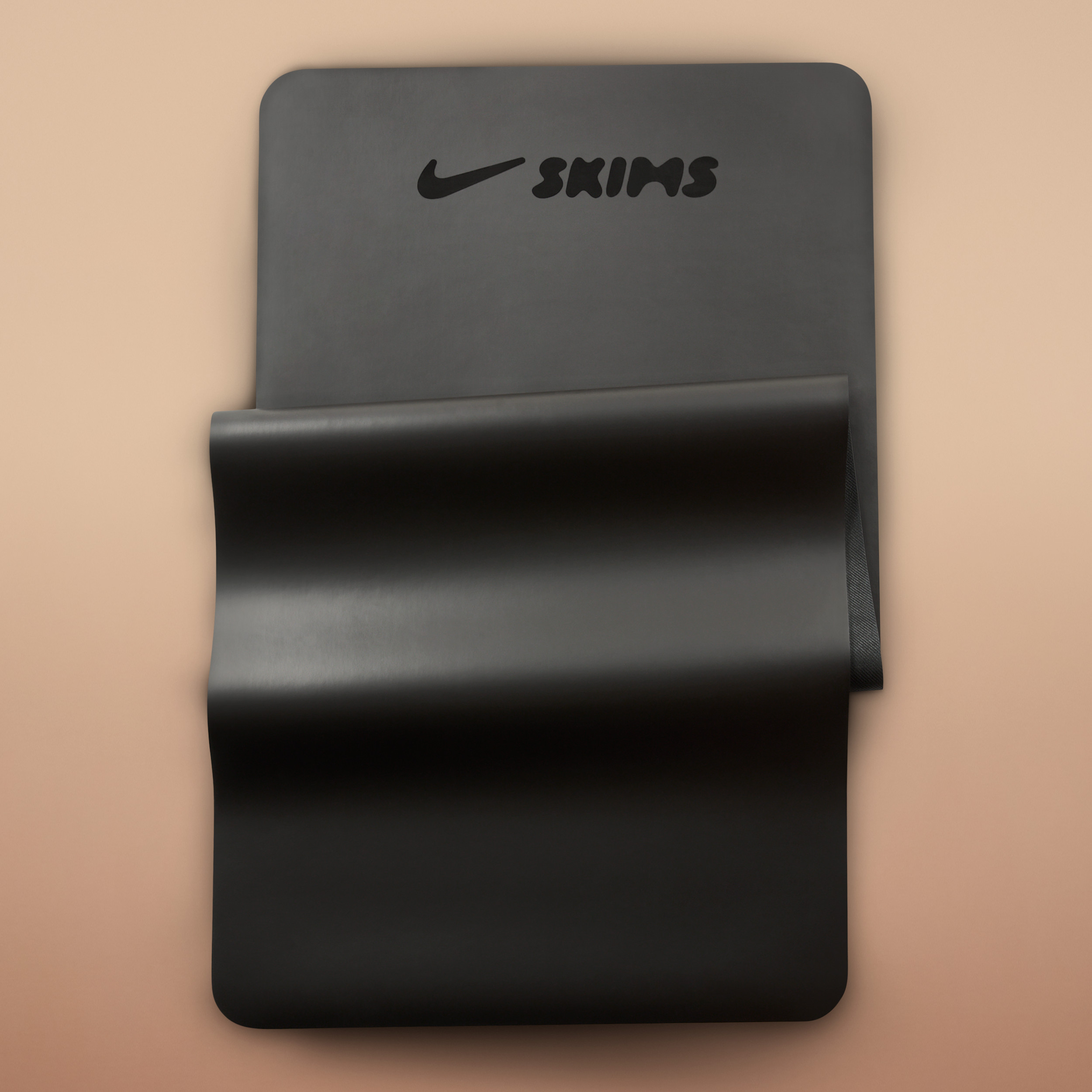 Nike SKIMS Yoga Mat (4.5mm) in Black | GEYOG2879-ONX | Nike (US)
