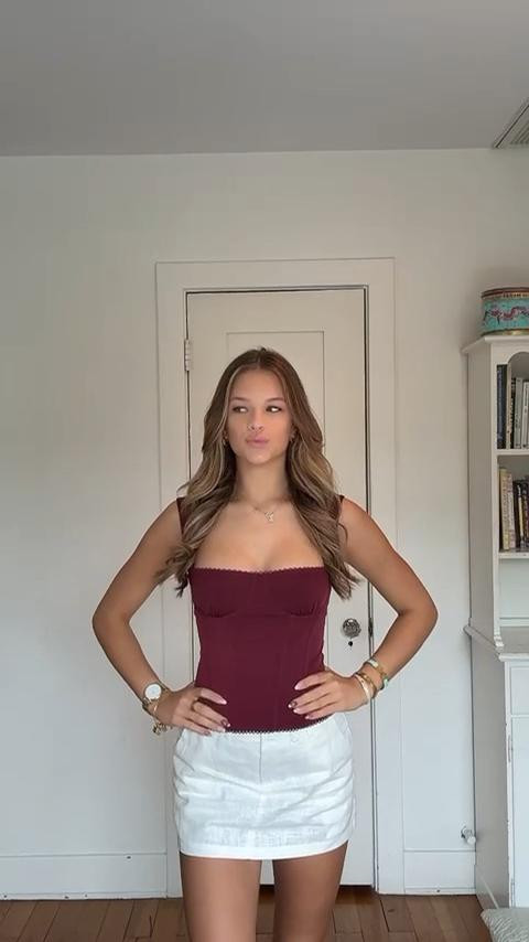 That Lululemonnnn 🍋✨

Edikted cami, corset, burgundy, square neck top, linen skirt, mini skirt, summer style, summer outfit, spring style, spring outfit 

#LTKuk #LTKsummer #LTKspring