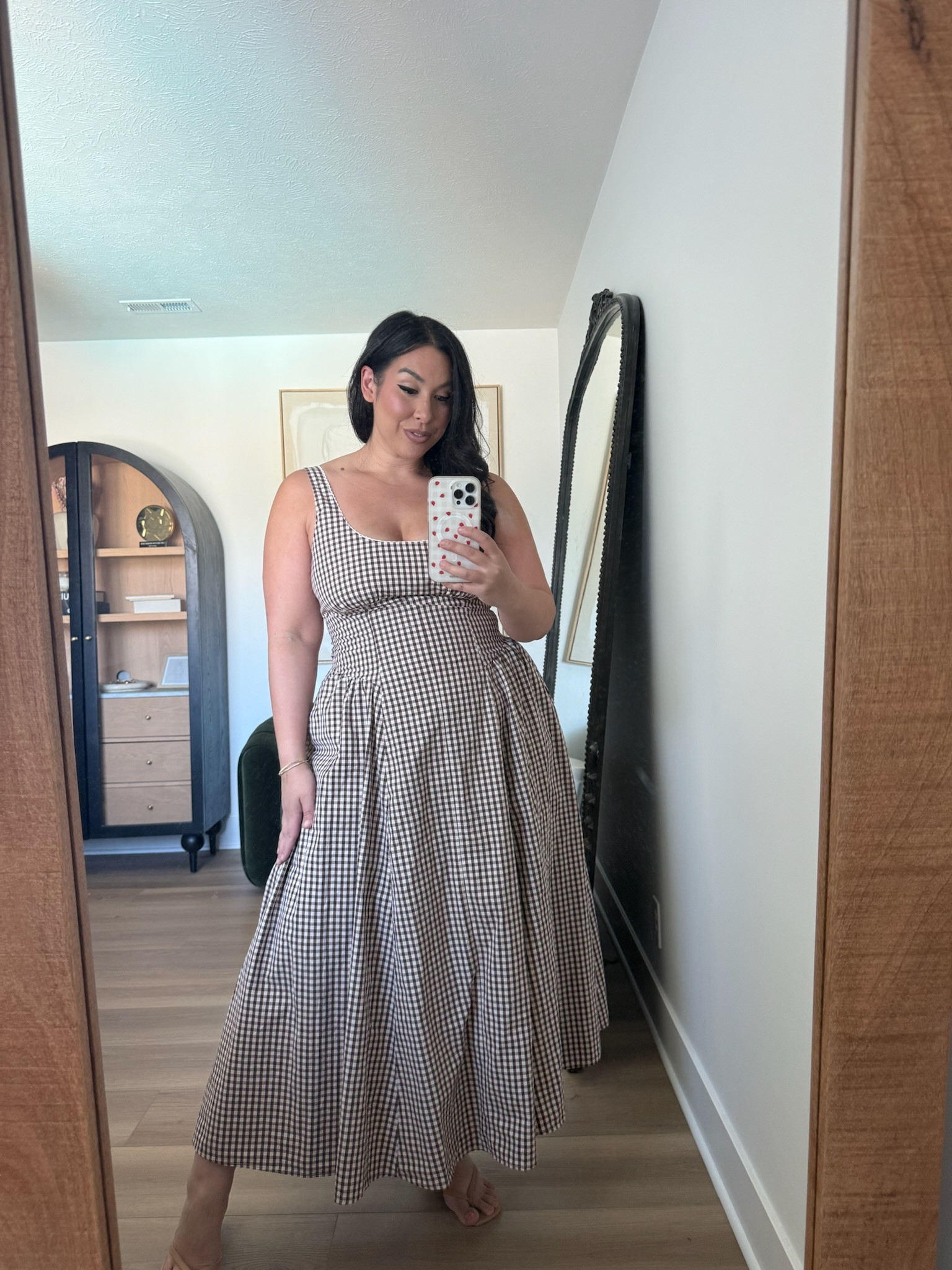 Midsize Abercrombie outfit!
-
-
-
Summer style, midsize style, midsize fashion, summer dress, summer outfit
