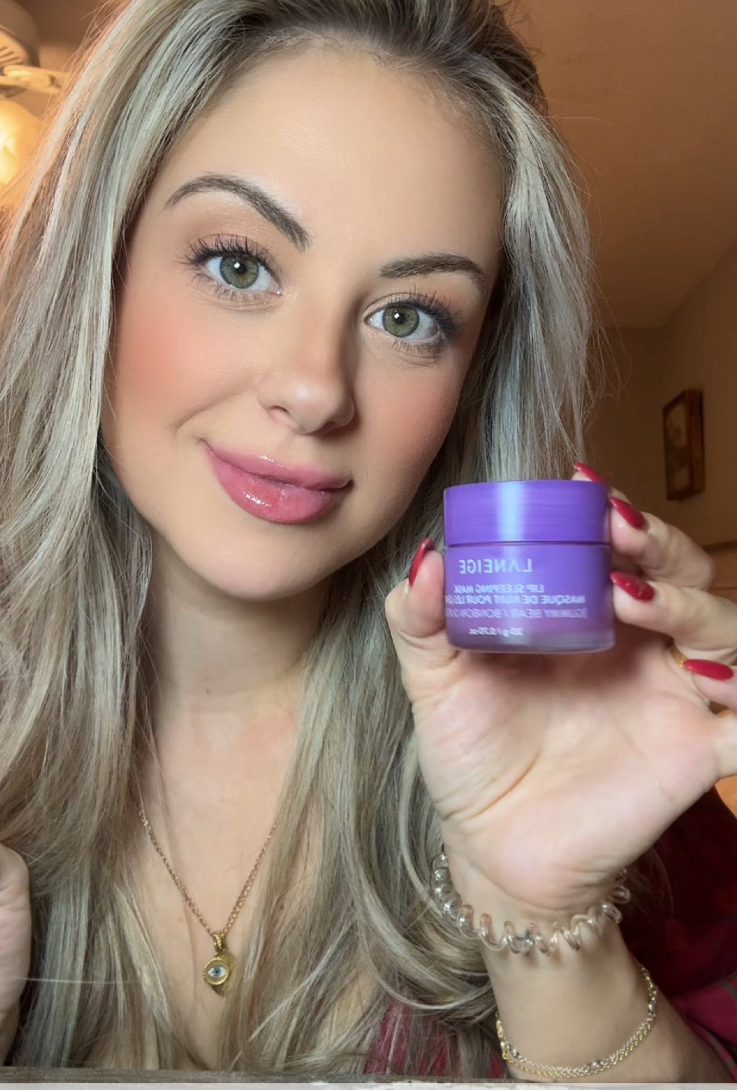 The only way my lips are surviving this winter has been this LANEIGE lip mask! Now to mention the smell is incredible! 


Lip mask, laneige, winter tips, winter must haves, 

#LTKFindsUnder50 #LTKSeasonal #LTKBeauty