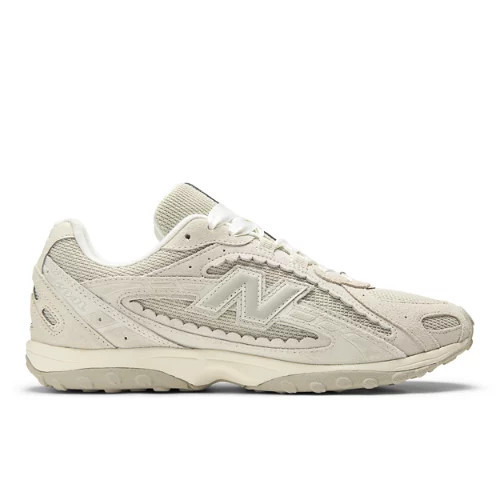 New Balance Unisex 204L - White/Beige (Size 4.5) | New Balance Athletics, Inc.