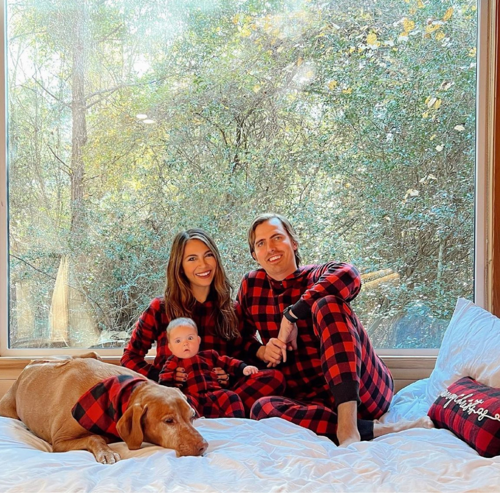 Christmas pajamas
Family matching pjs 
Baby pjs 
Old navy pjs 
Amazon finds 


#LTKbaby #LTKHoliday #LTKfamily