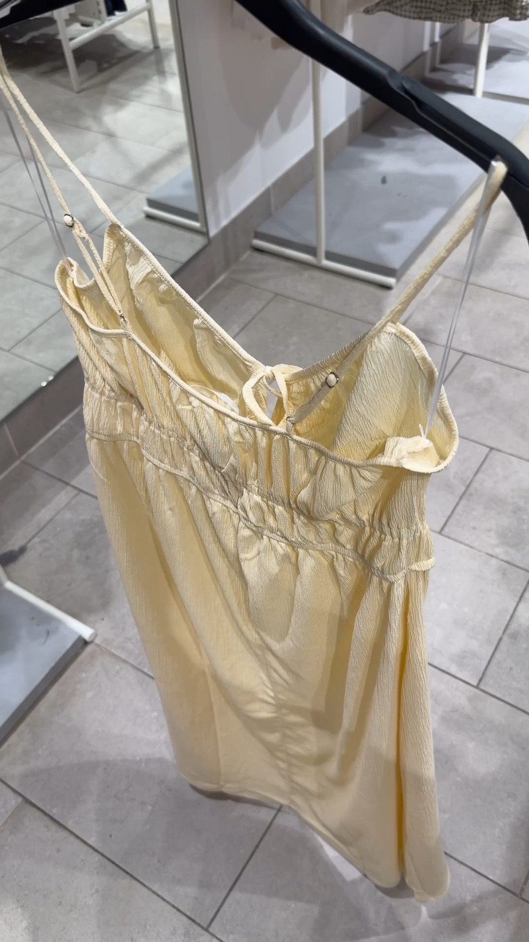 H&M butter yellow dress 💛 

#LTKkleider #LTKspring #LTKsummer