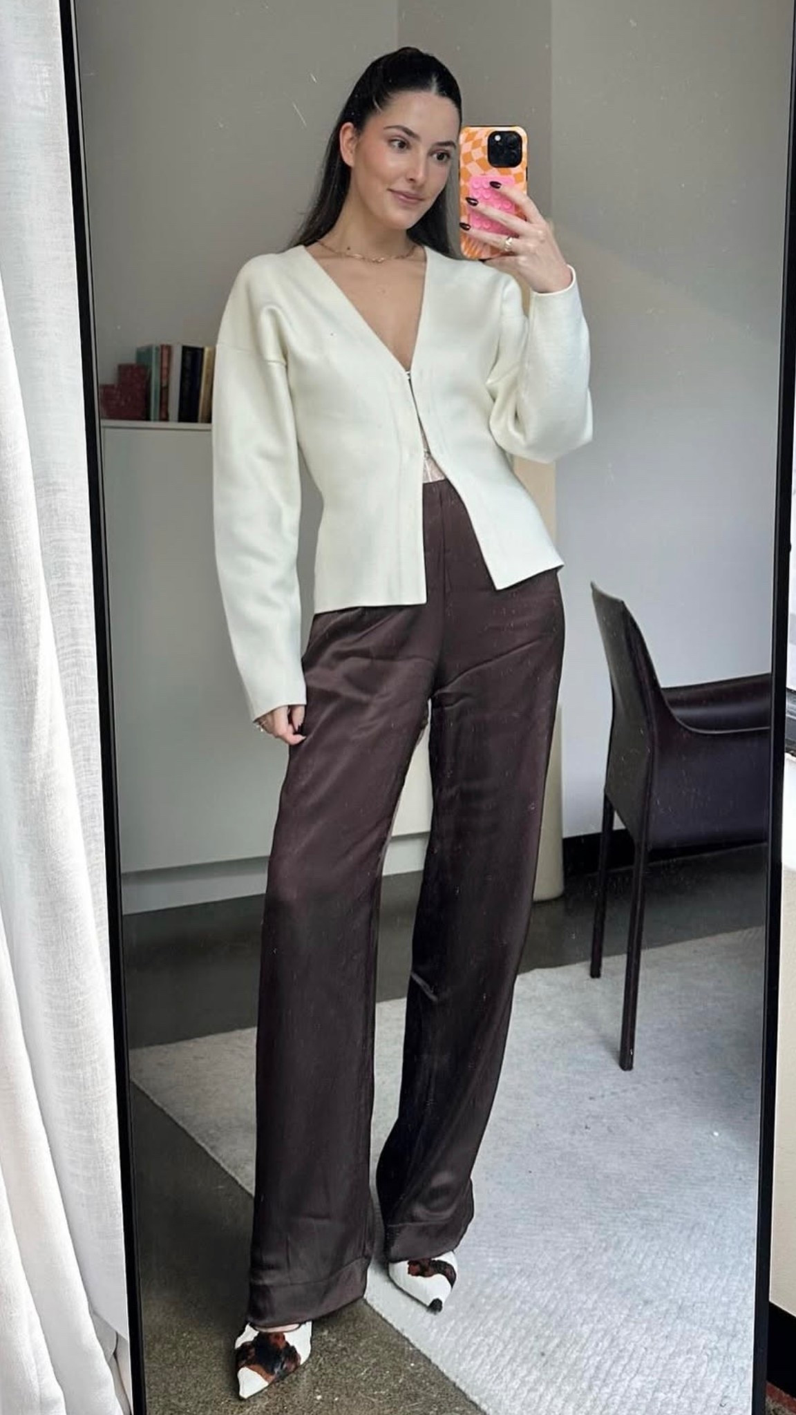 Satin pant perfection with a chic cream knit, Jo’s nailed this look

#LTKnewzealand #LTKwinter #LTKaustralia
