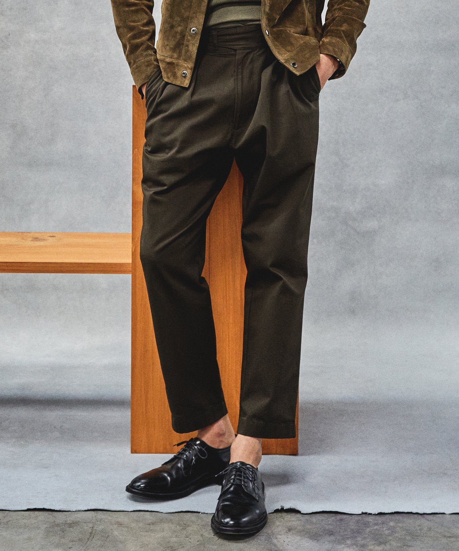 Lightweight Italian Cotton Gurkha Trouser in Olive | Todd Snyder
