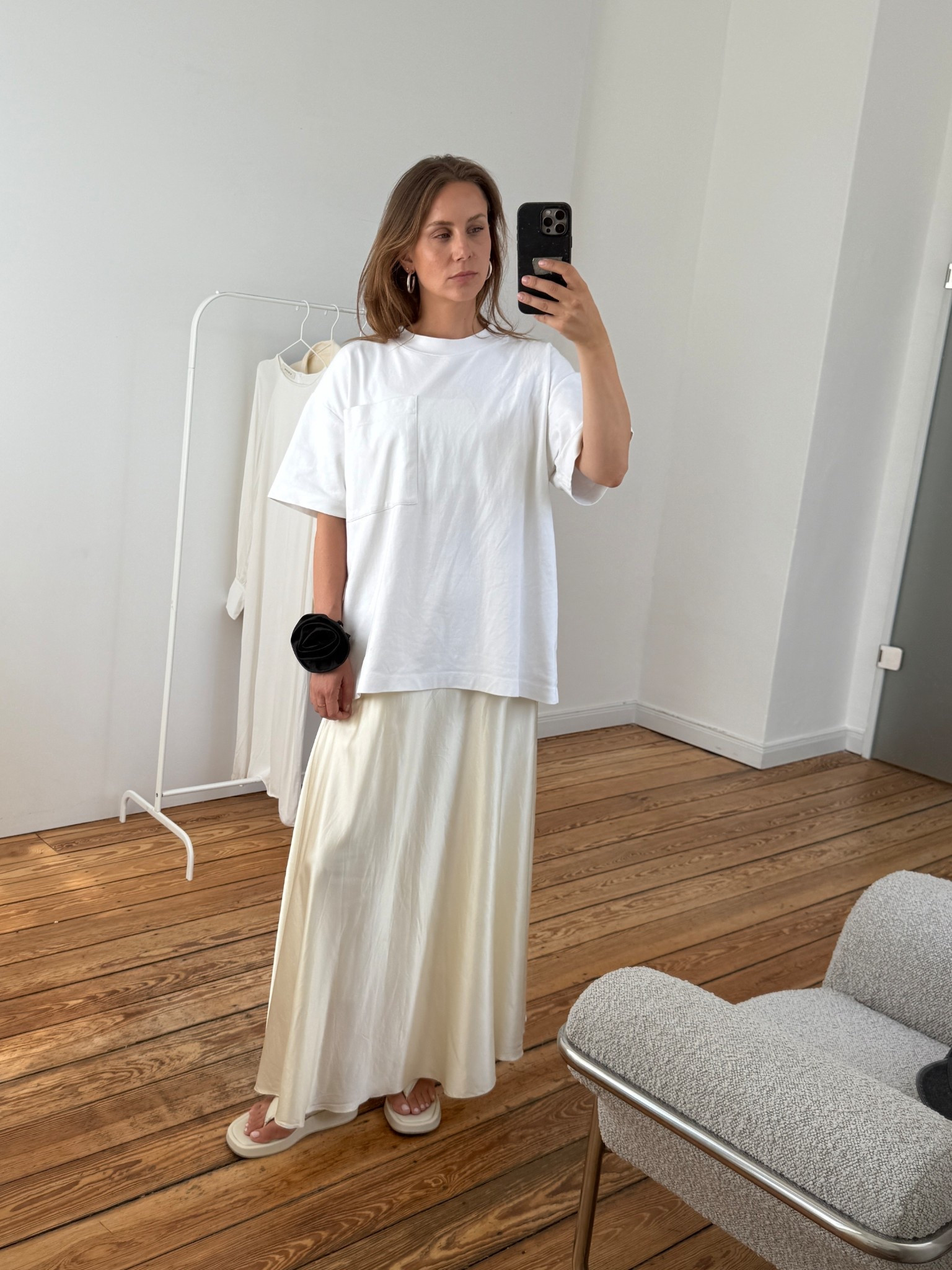 Silk skirt & oversized shirt 

#LTKdeutschland #LTKeurope #LTKsummer