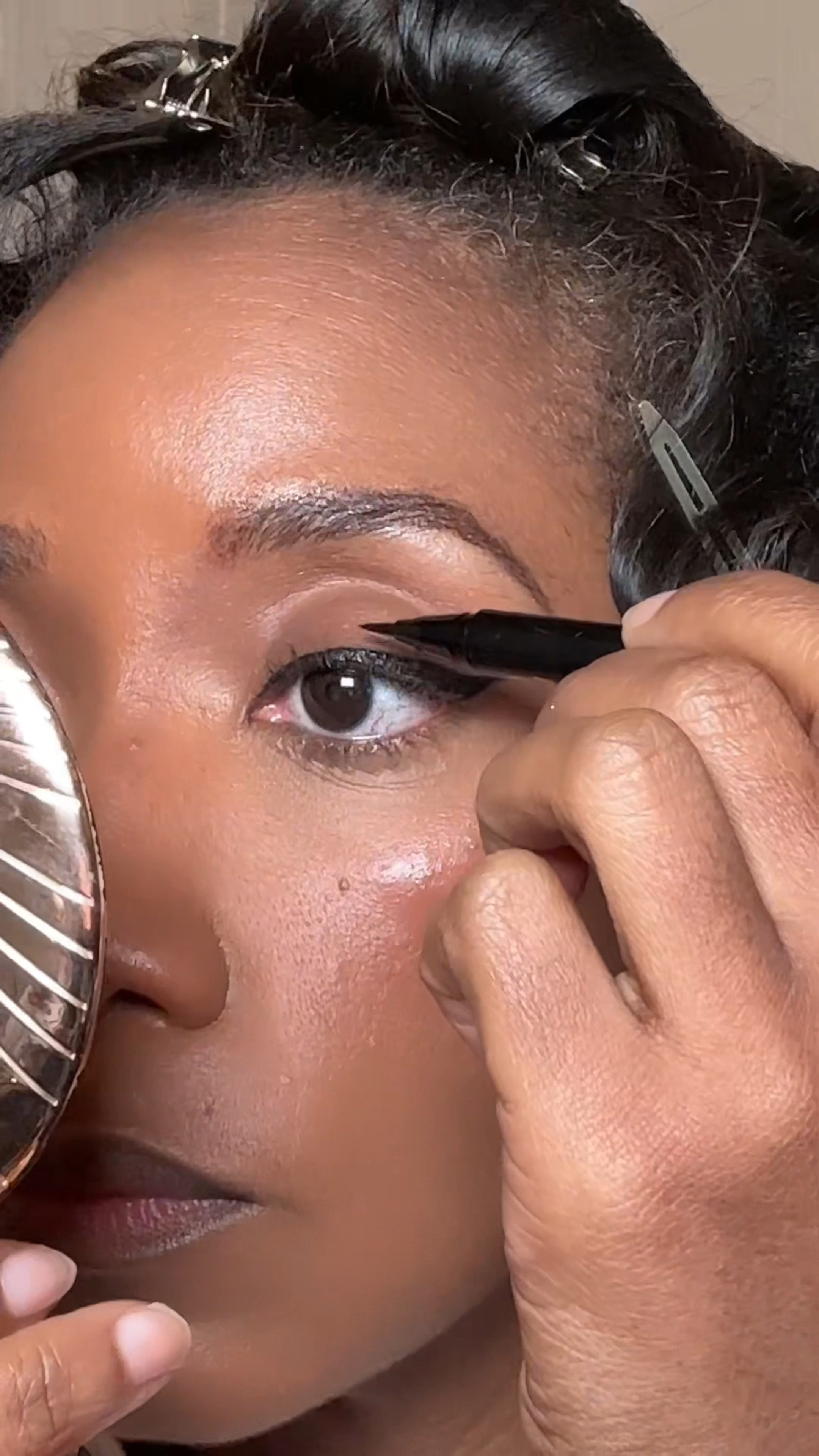 The best liquid eyeliner 

#LTKnederlands #LTKstyletip #LTKbeauty