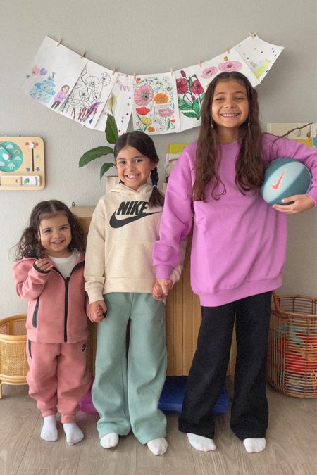 Cozy + cute fits for back to school #ad

Whether we’re doing our school work at home or outside at the playground @nike has got us covered! The fleece attire is perfect for this coming fall season. Nike has everything from clothing, shoes, backpacks, and lunchboxes. Their sizing has got you covered from kindergarten all the way to college.

I’ve linked the girls outfits + some of my favorites here 
#liketkit #teamnike #nikepartner #LTKBacktoSchool

#LTKkids