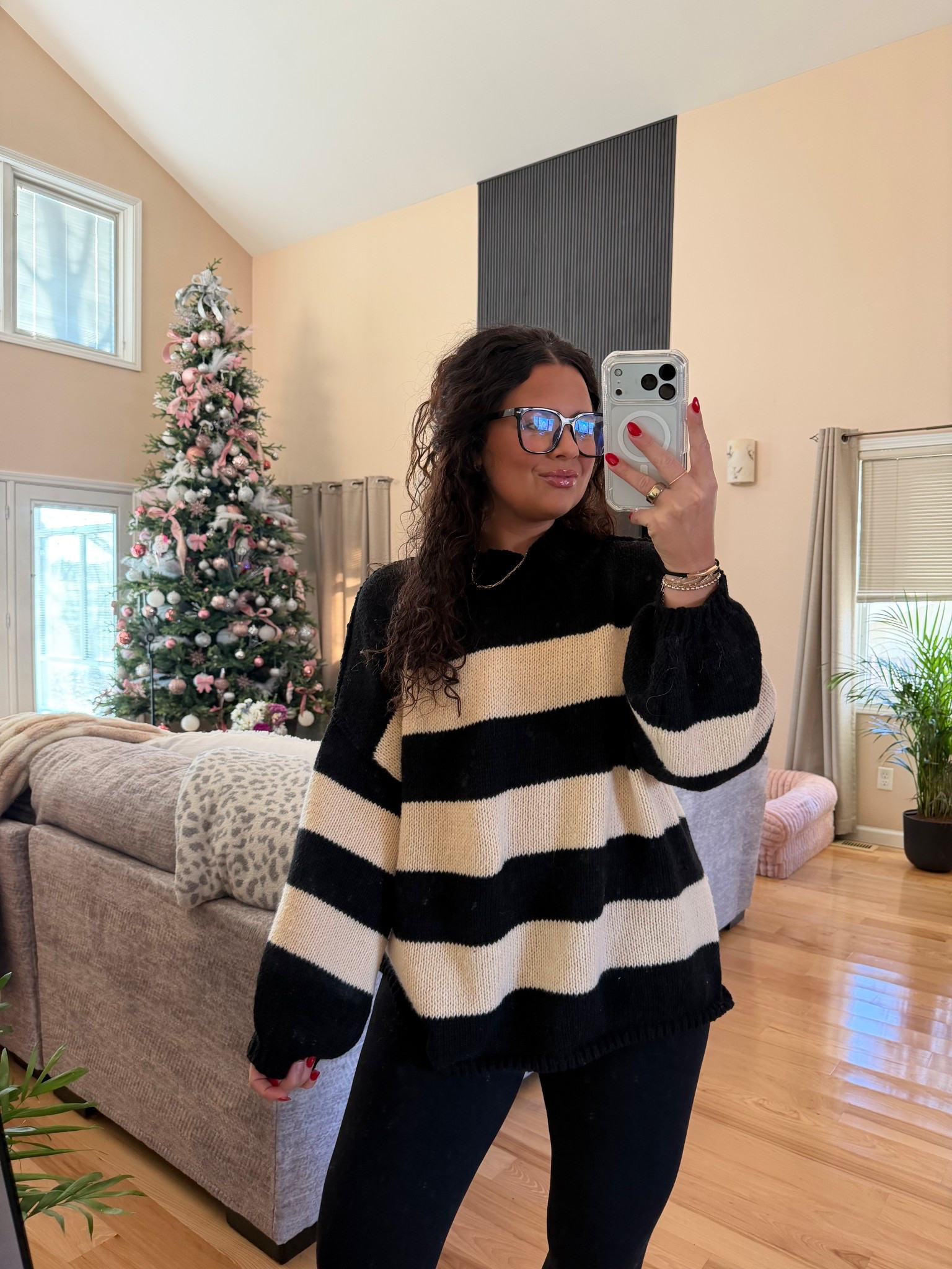I am wearing a size large in the sweater & the leggings! 🫶🏼 

#amazon #oldnavy

#LTKFindsUnder50 #LTKootd #LTKSeasonal