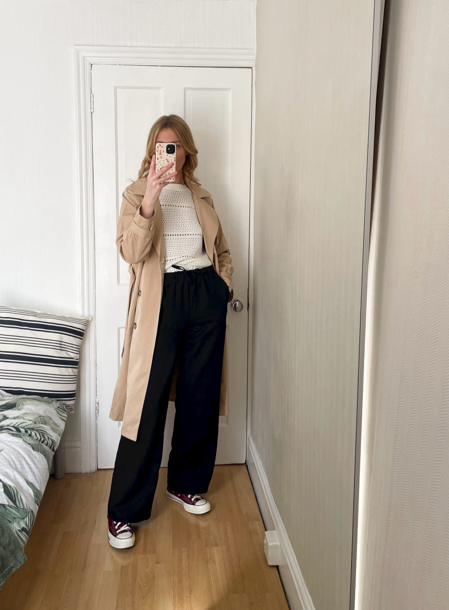 Wearing a size 10 in this trench coat from Threadbare and a size 8 in the black trousers. Use code : BANKHOL15 for 15% off full priced items until April 1st 

#LTKfindsunder50 #LTKsalealert #LTKeurope