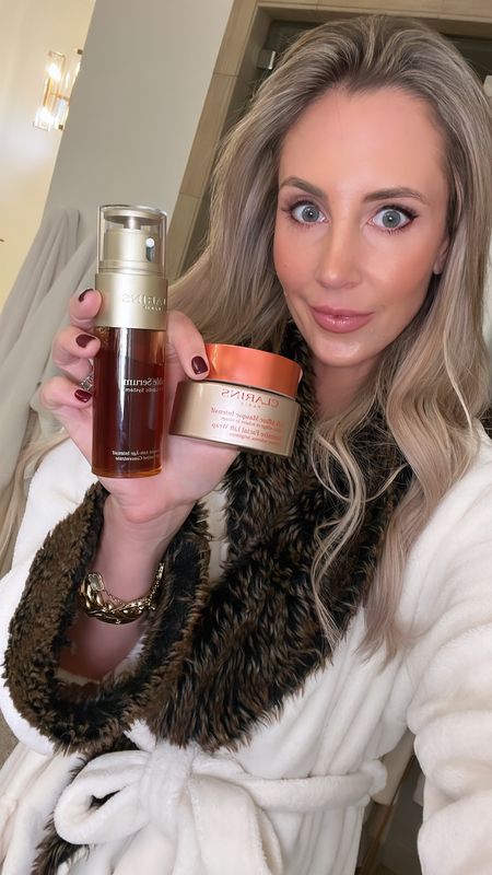 Two of my favorite Clarins products are 20% off right now at Sephora! 
@clarinsusa #clarinspartner
@sephora 

V Wrap Mask: 
depuffs 
tightens
gives the skin a glow
makes me look more well rested

Double Serum: 
fights signs of aging
minimizes pore size
addresses fine lines and wrinkles
evens out your skin tone 


#LTKsalealert #LTKbeauty