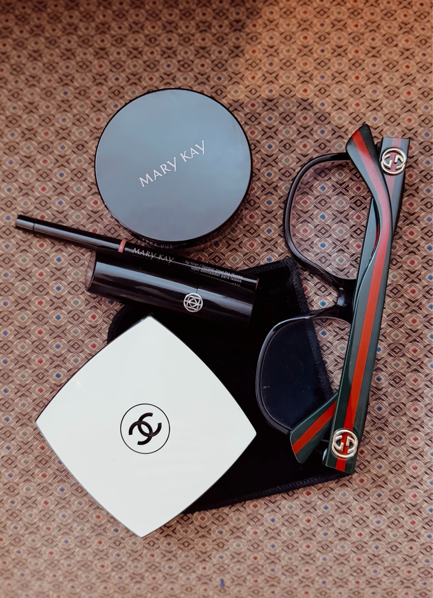 Just a few of my essentials! My favorite lip combo and eyeshadow palette! #chanel #gucci still can’t believe I’m now in progressive lens😅🙌!

#LTKmomlife #LTKgrwm #LTKselfcare