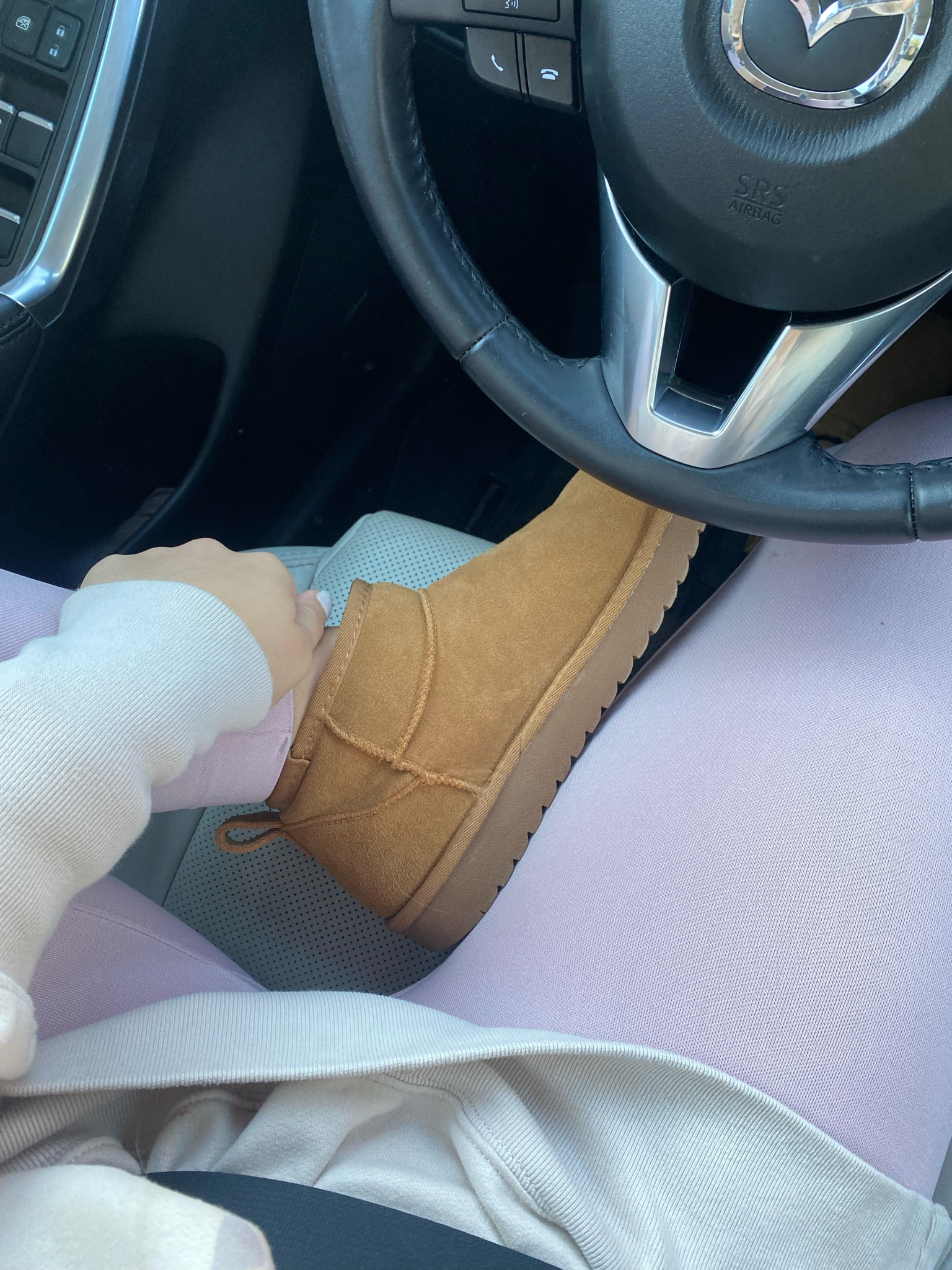 Ugg ultra mini boot dupe 🤎 been wearing these all fall 

#LTKSeasonal #LTKGiftGuide #LTKshoecrush