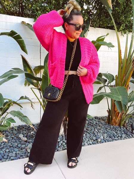 Travel outfit 
Size m/l in the matching set and the sweater 
(You can size down in the sweater or stay tts) 
Use code STYLENRIGHT30 for 30% off discount site wide through March 19th 

#LTKstyletip #LTKtravel #LTKcurves