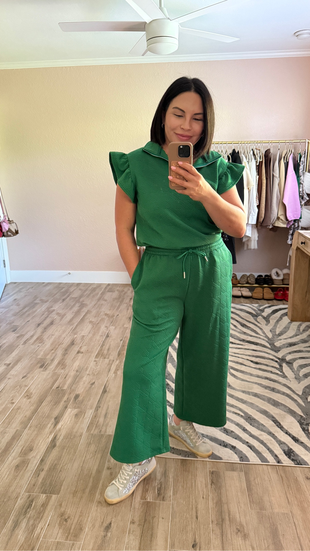 #loungeset #traveloutfit #falllook #falloutfit

#LTKFindsUnder100 #LTKFindsUnder50 #LTKStyleTip