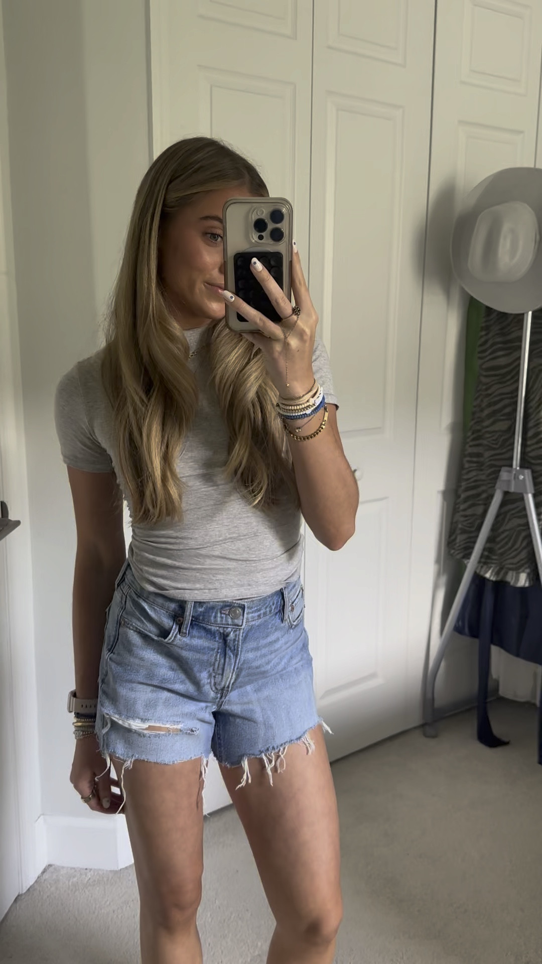 AE Strigid Super High-Waisted Relaxed Distressed Denim Short. Wearing size 0. A super high rise & relaxed fit for an effortlessly stylish warm weather staple. Rigid in the front. Stretchy in the back. Magic all over with innovative 50/50 construction. Light wash, Distressed, Raw hem. #AEpartner #AEjeans @americaneagle American Eagle. American Eagle outfitters. Denim shorts. Jean shorts. 

#LTKfindsunder50 #LTKsalealert #LTKVideo