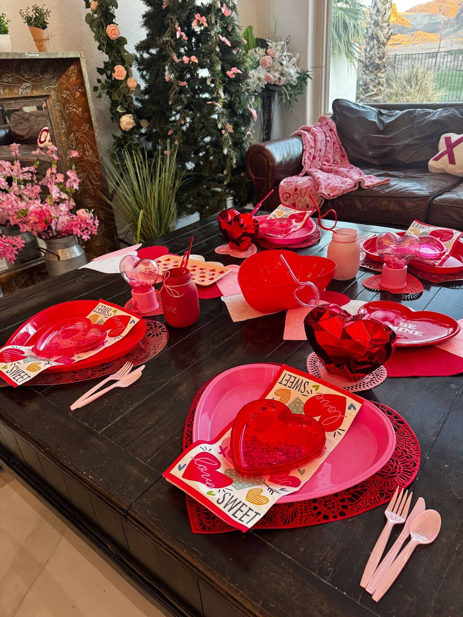 Valentine’s Tablescape ♥️

#LTKmomlife #LTKSeasonal #LTKValentine