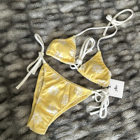 *SET* Yllw The Label PIPER TERRY BIKINI OOPS-A-DAISY Yellow white swimsuit Small | Poshmark