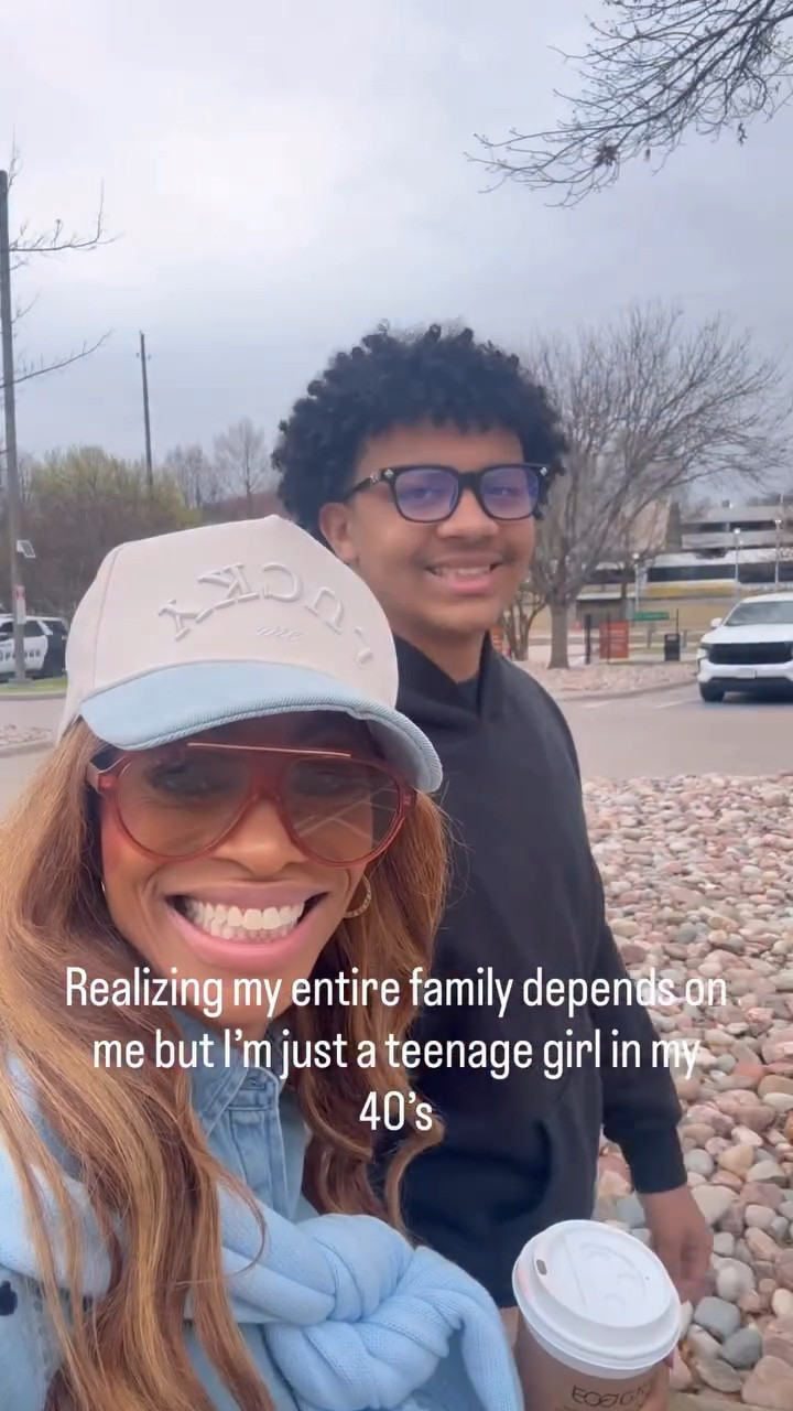 Responsible adult on the outside… teenage girl energy on the inside ✨#fyp #adult #momlife #march