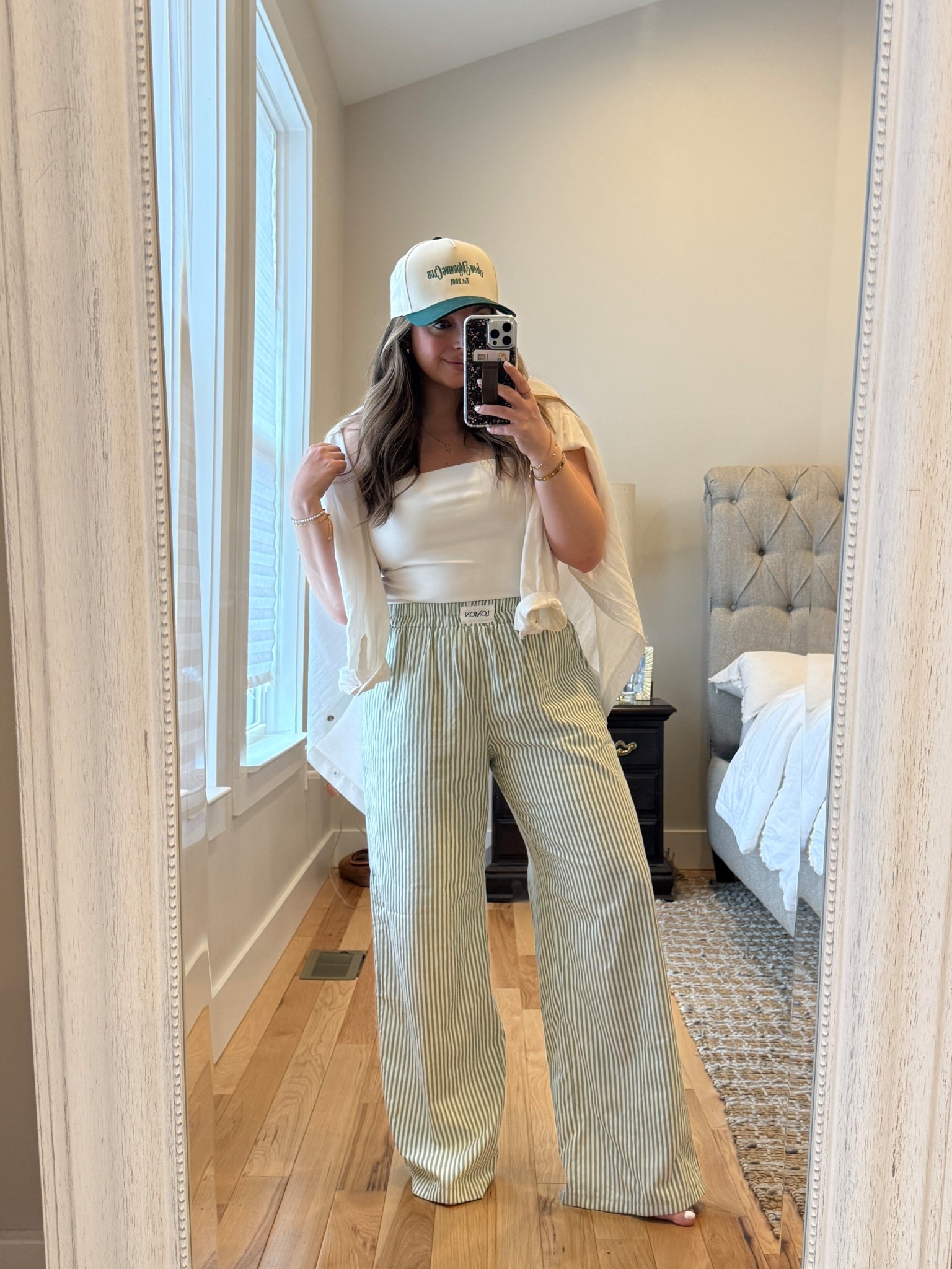 These boxer pants are so cute & comfy! The perfect spring wardrobe addition 💚

#LTKgrwm #LTKootd #LTKmomlife