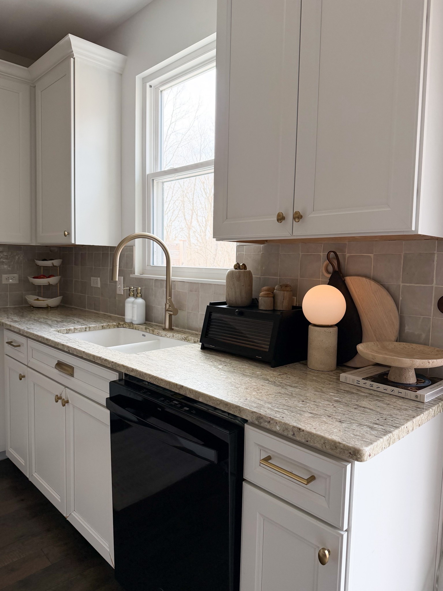 * Easy Upgrades, Big Impact - kitchen upgrades that don't break the bank.
These small changes gave my builder grade a warm cozy vibe everything is from @wayfair

#wayfairpartner 
#wayfair
#ad


#LTKHome #LTKSaleAlert