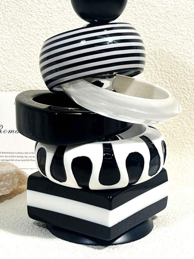 1pc Bohemian Style Black & White Resin Bangle Bracelet, Geometric Striped Wide C-Shaped Block Des... | SHEIN