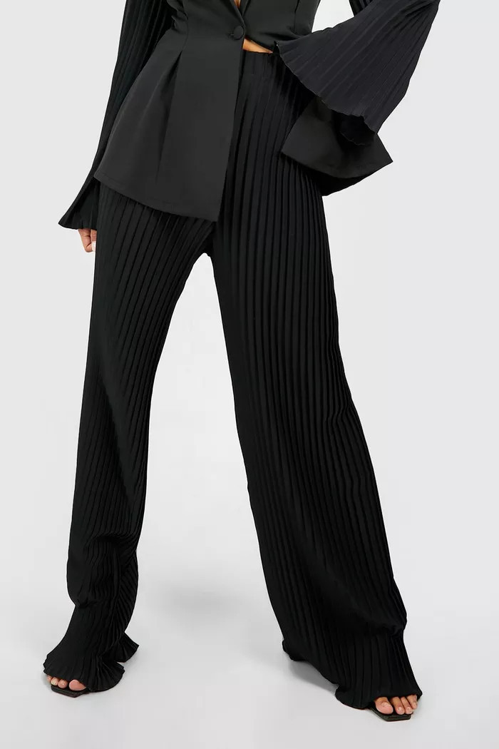 Pleated Wide Leg Dress Pants | boohoo (US & Canada)