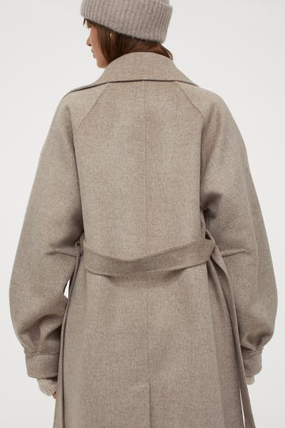 Oversized wool coat | H&M (UK, MY, IN, SG, PH, TW, HK)