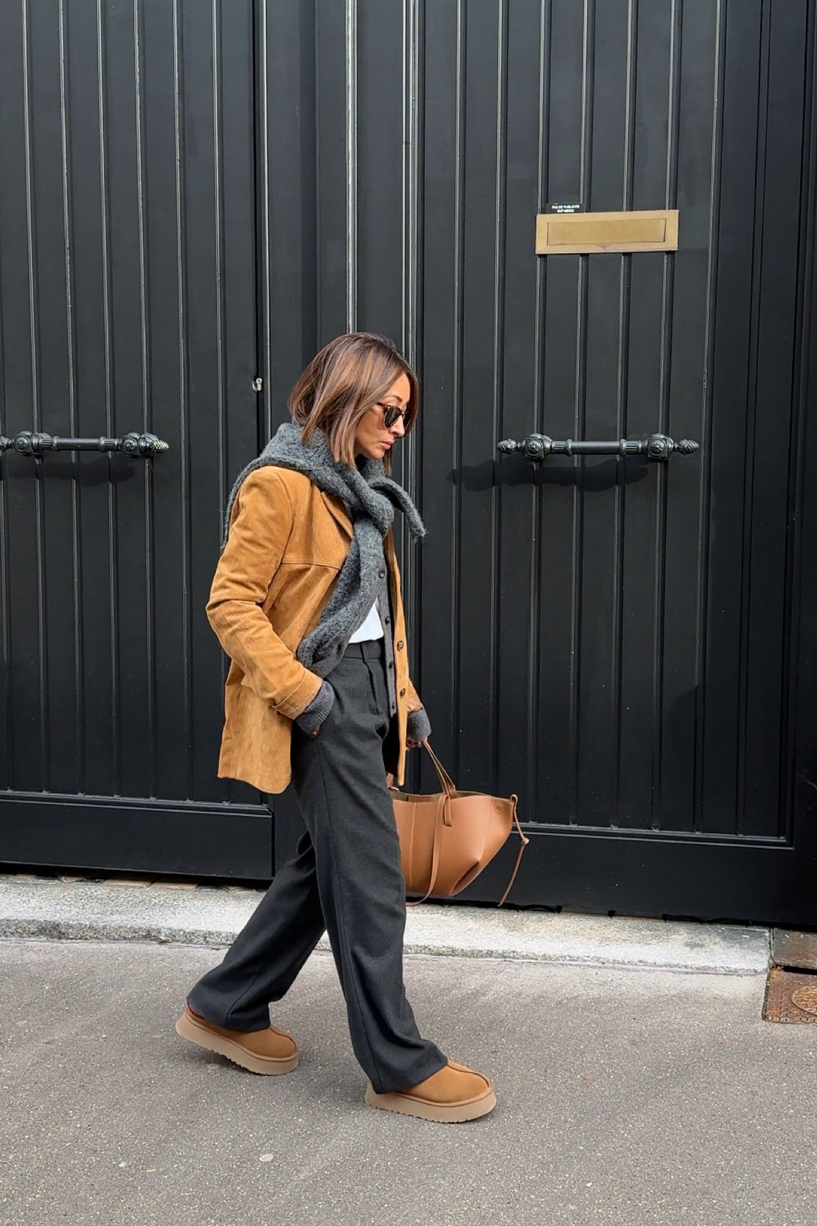 Suède jacket & grey outfit 🧸🍂