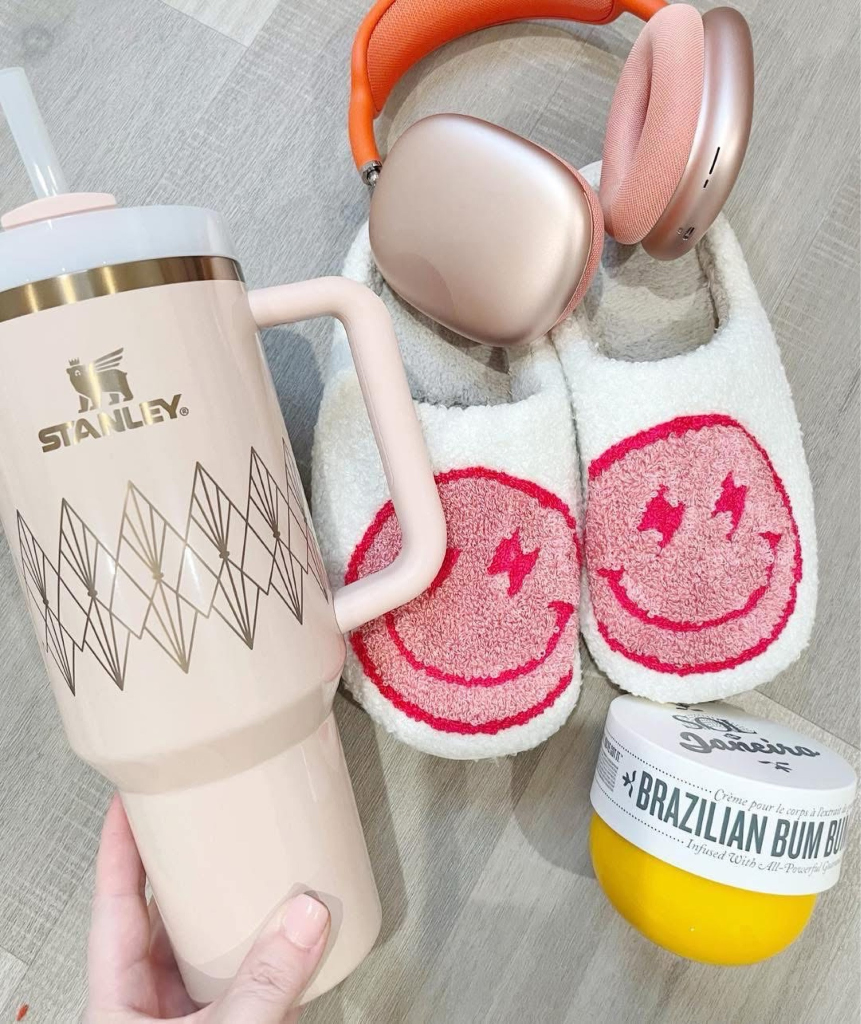 Some of my fun goodies I love! 👏🏻👏🏻

Xo, Brooke

#LTKSaleAlert #LTKSeasonal #LTKGiftGuide