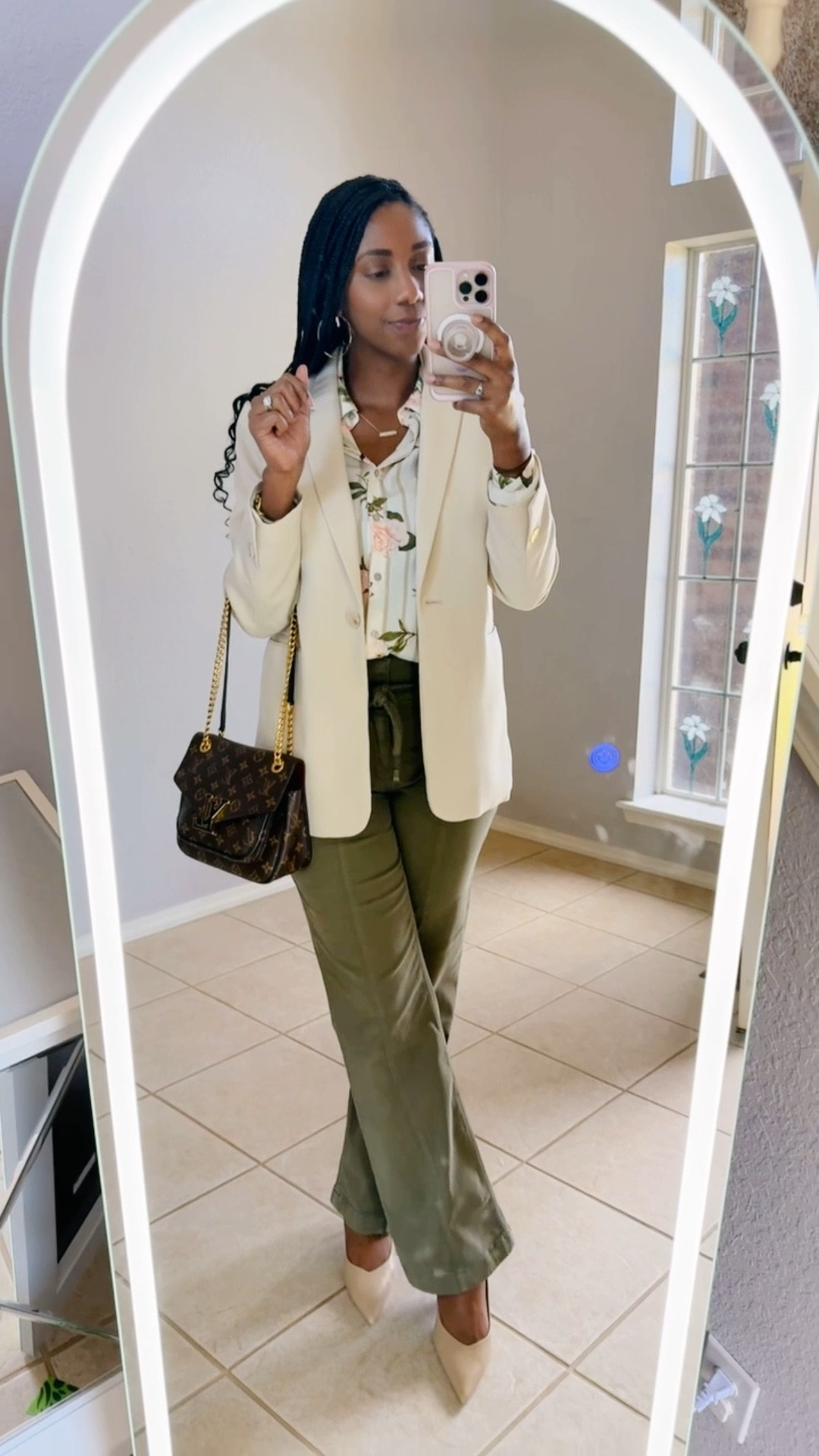 Work OOTD
So glad I found these olive green pants from White House Black Market! I think the outfit came together pretty nicely 💕

#LTKFindsUnder100 #LTKFindsUnder50 #LTKStyleTip