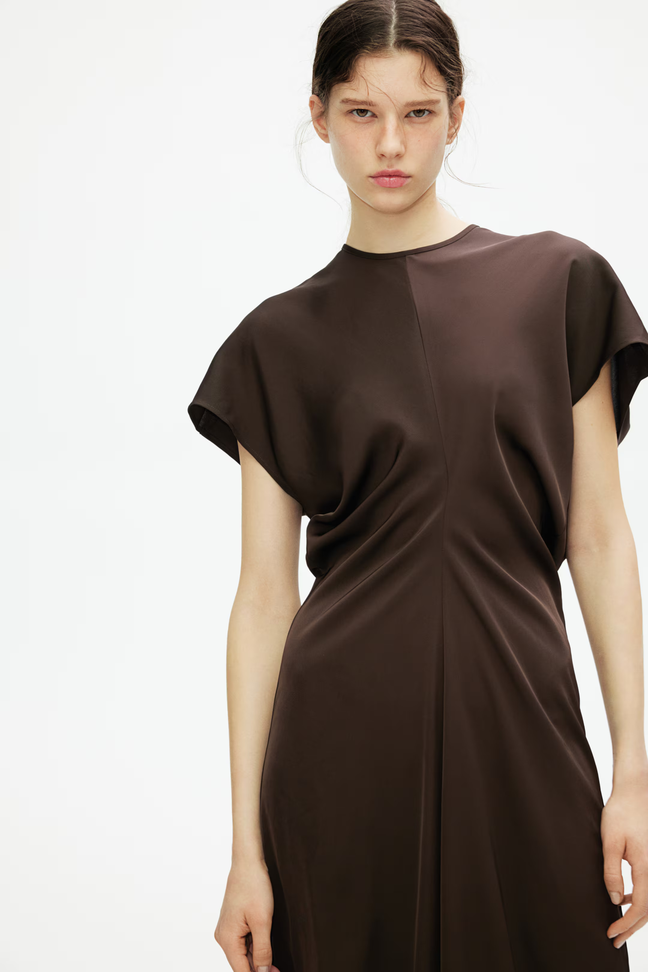 Getailleerde jurk | H&M (DE, AT, CH, NL, FI)