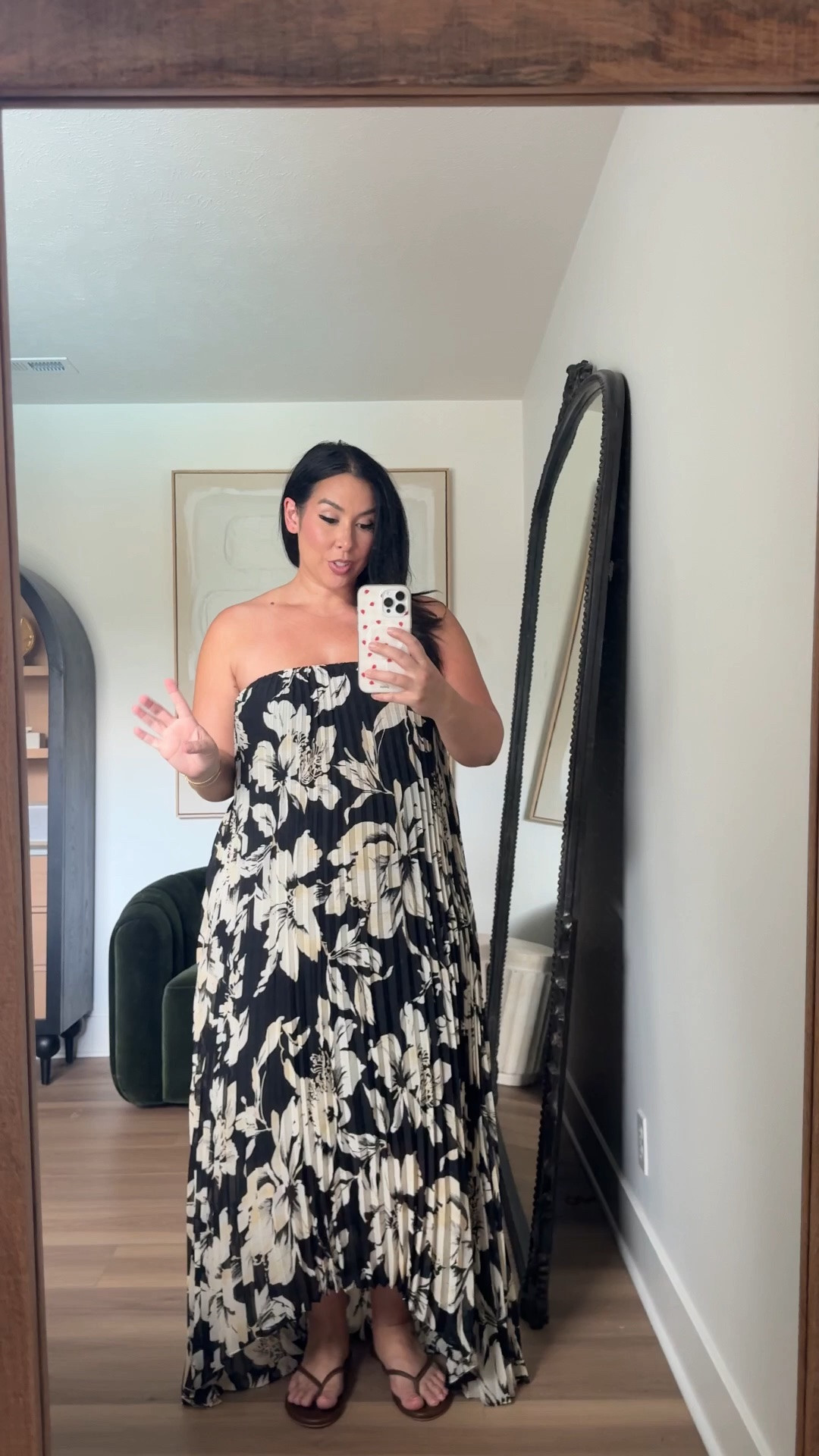 Floral high low summer dress from @Express. Would make a great wedding guest dress! 

wedding guest dress, midsize fashion inspo, ootd

#LTKootd #LTKSeasonal #LTKMidsize