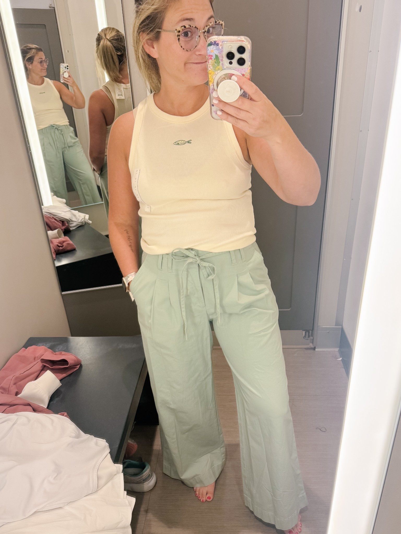 $5 tank and 40% off these wide leg trousers ! Yesssss  xl in tank! Runs very small !!

#LTKSaleAlert #LTKFindsUnder50 #LTKSeasonal