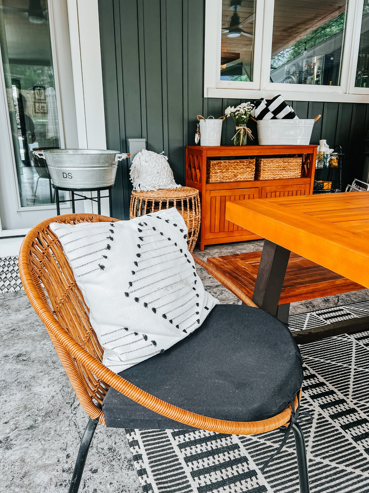 Outdoor patio ideas! 

Boho outdoor patio
Black and white patio 
Backyard patio
Small backyard patio 


#LTKSeasonal #LTKhome