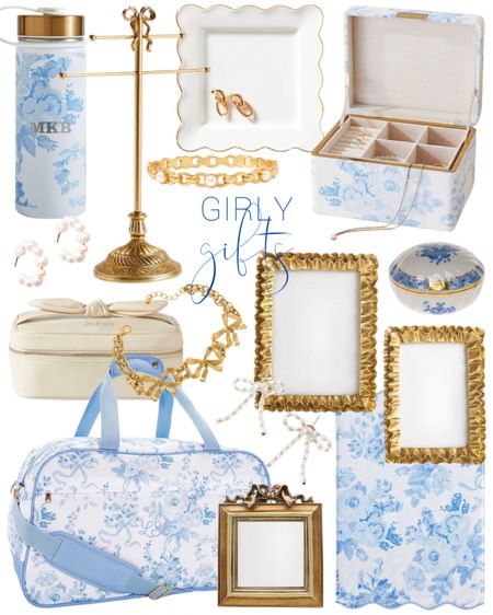 Girly grandmillennial gifts! 

grandmillennial gifts | grandmillennial gift guide | girl gift ideas | blue and white floral | gold bow | brass bow | overnight bag | cosmetic bag | makeup bag | classy gift ideas | classic gift ideas | gold ruffle frame | scalloped picture frame | gold jewelry stand | scalloped towels | bow frame | jewelry box | water bottle 

#LTKGiftGuide #LTKfindsunder50 #LTKhome