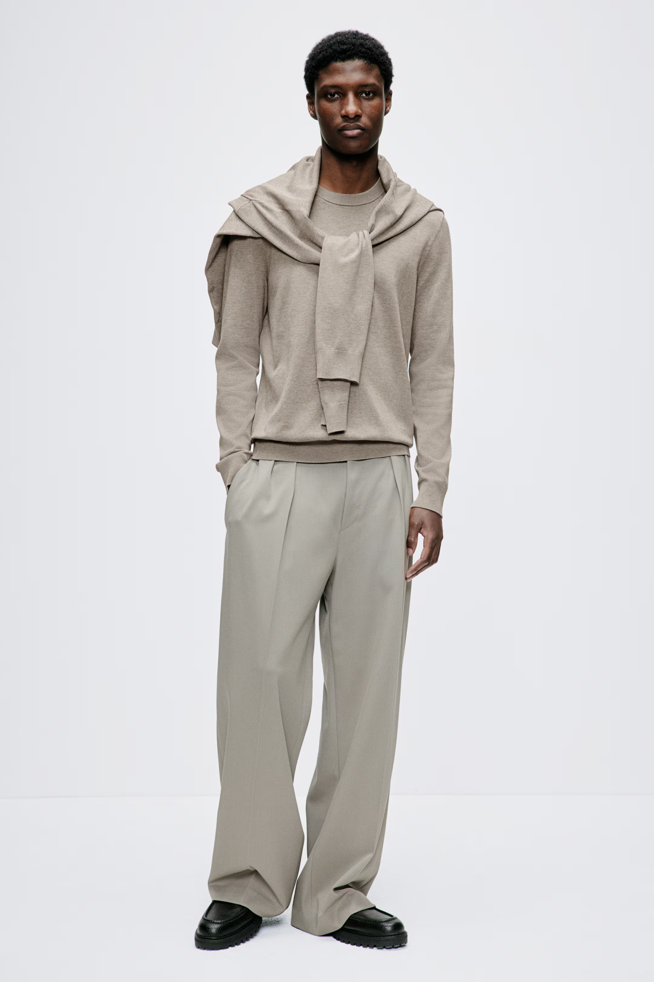 Slim Fit Fine-Knit Sweater | H&M (US + CA)