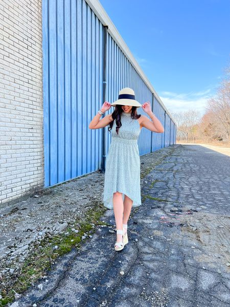 Amazon has got you covered with the cutest dresses for spring and summer and for a great price! You don’t have to break the bank this year with all of the super cute options you can find on Amazon. 


#LTKunder100 #LTKstyletip