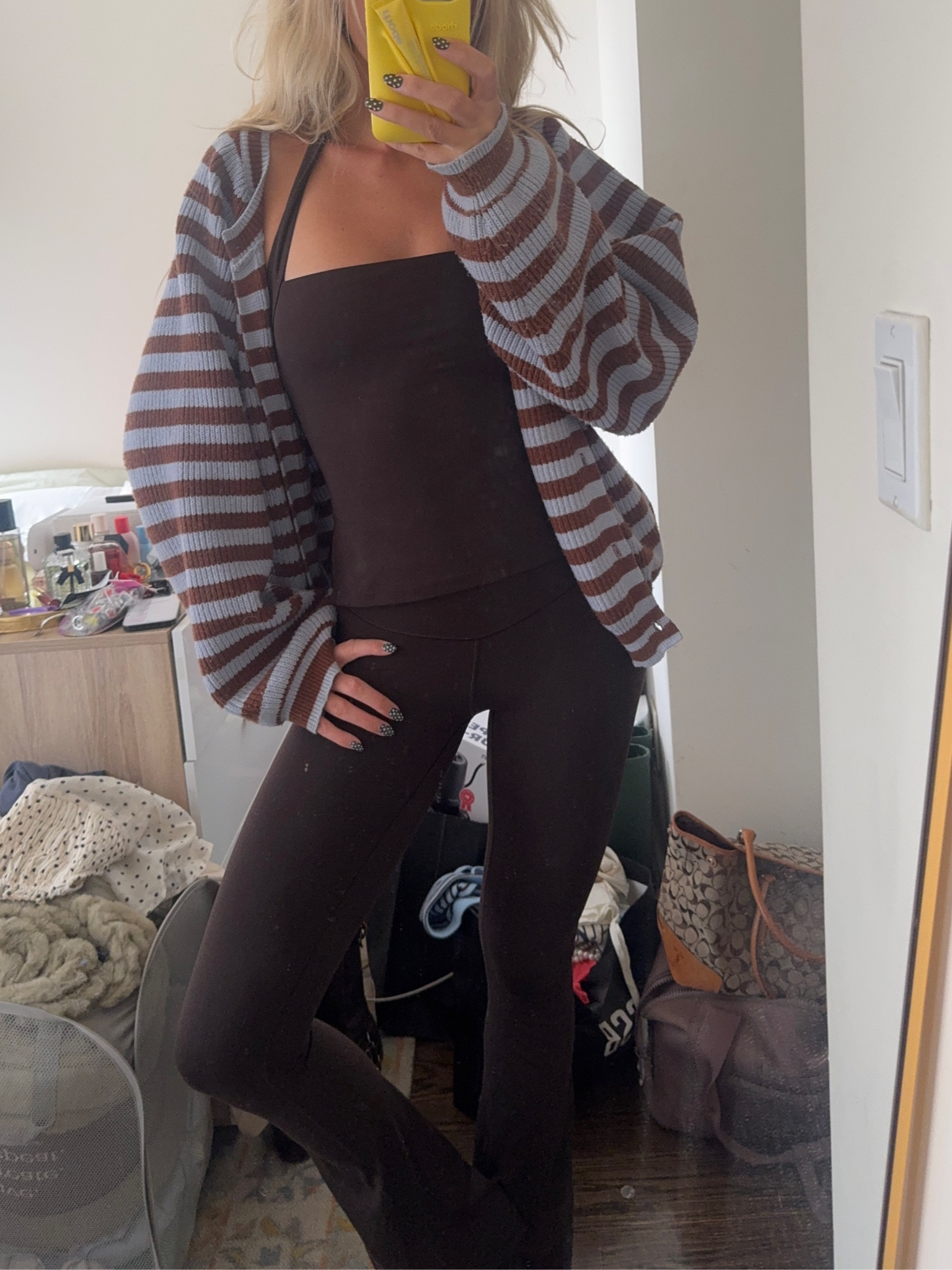 Cozy fall outfit🤎 wearing size small in Aerie and M in sweater! Use code TAYLOR for Grey Bandit

#LTKActive #LTKStyleTip #LTKSeasonal