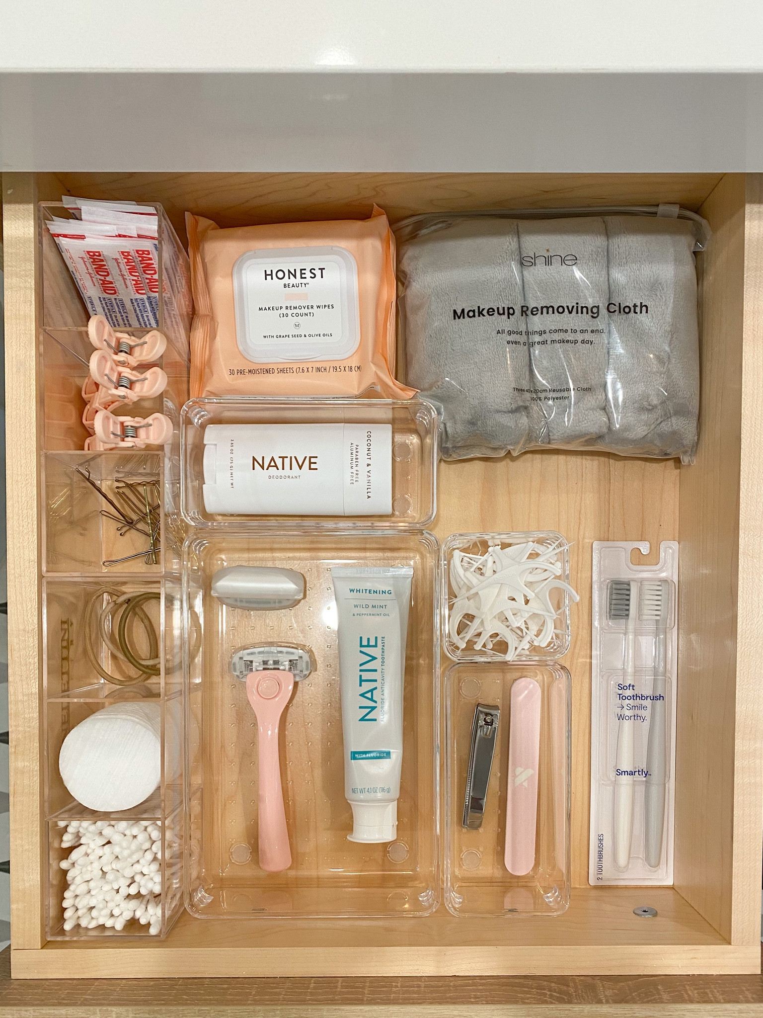 Guest bathroom organization! 

Organize
Home decor
Guest bedroom
Amazon find 
#amazonfind


#LTKhome #LTKunder50 #LTKFind