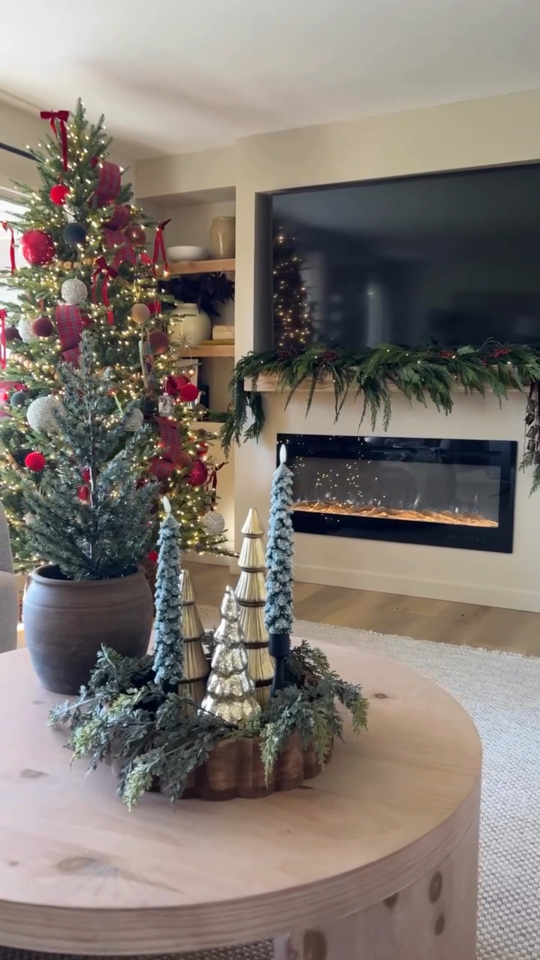 How I decorated my coffee table for Christmas 🎄✨ 

If you want the links comment shop below!