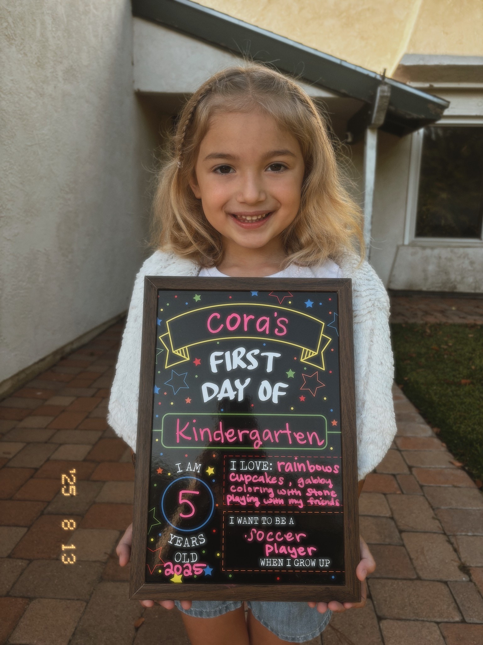 Back to school reusable sign & markers! Sign is double sided with “first day” & “last day”

#LTKFamily #LTKKids