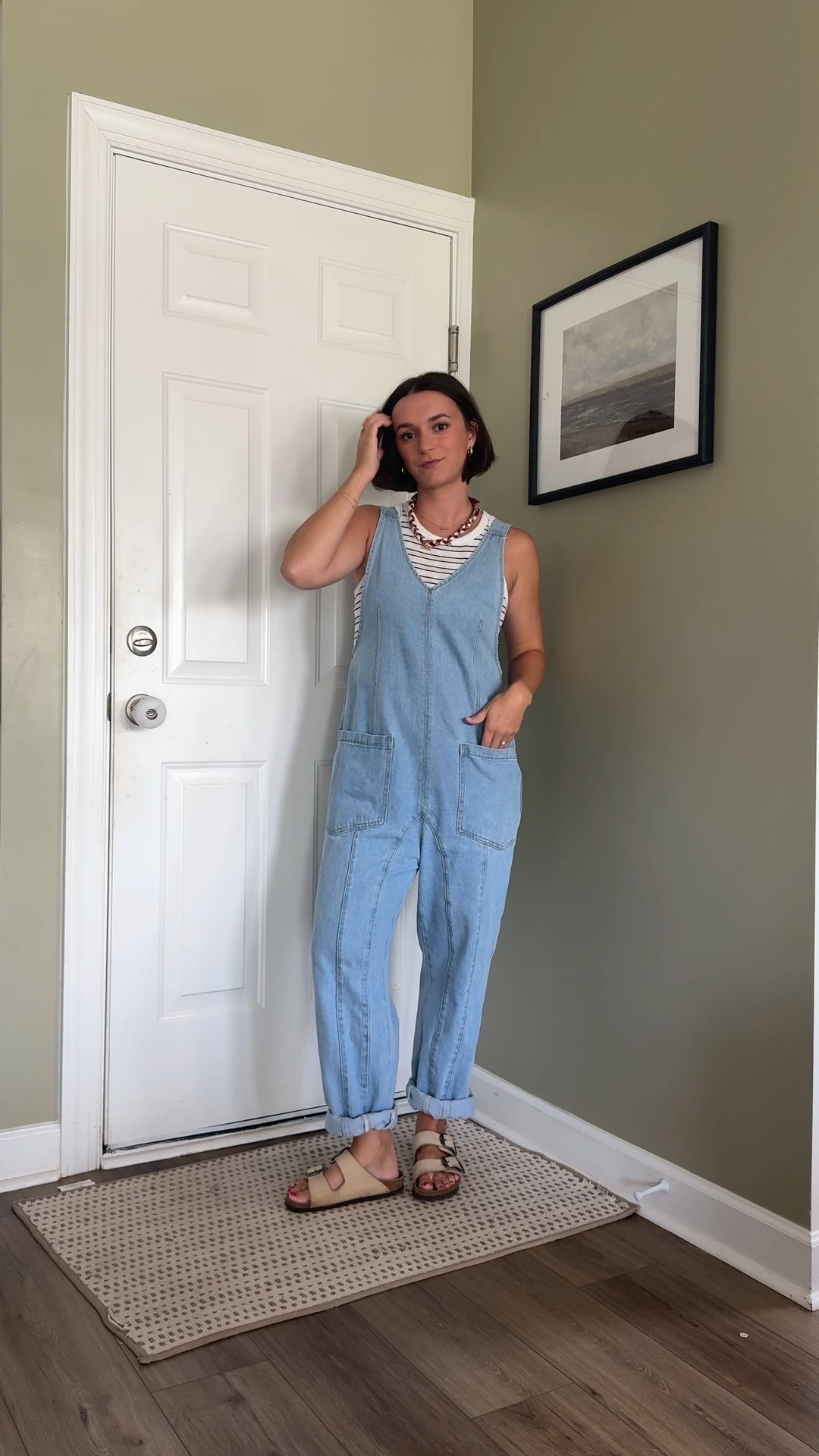Meet the teacher ootd! Small in overalls and tank. Made my necklace!