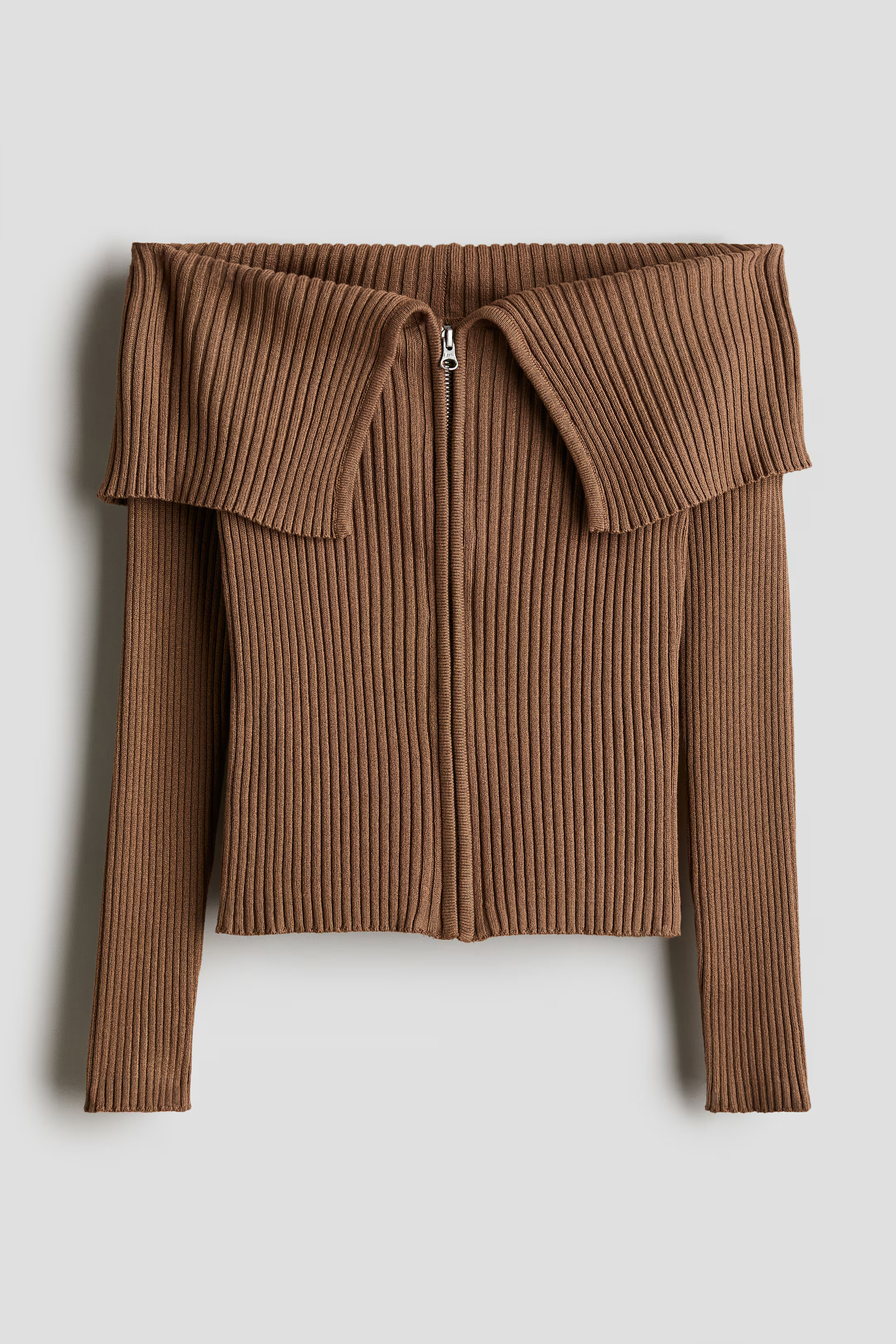 Off-the-shoulder top | H&M (UK, MY, IN, SG, PH, TW, HK)