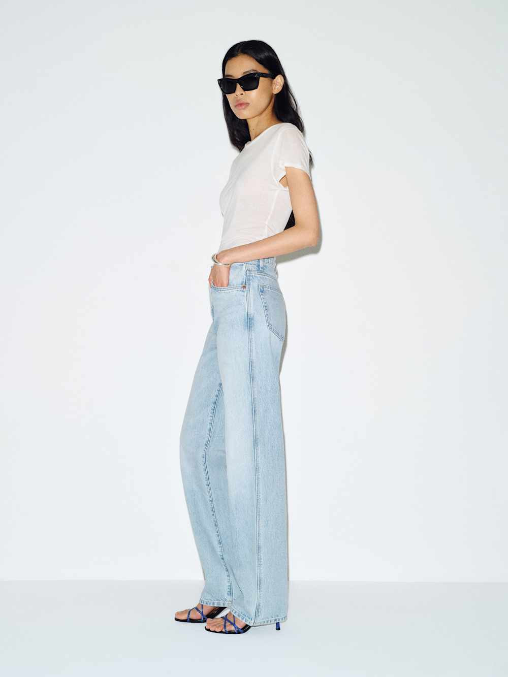 Val 90s Mid Rise Straight Jeans | Reformation (Global)